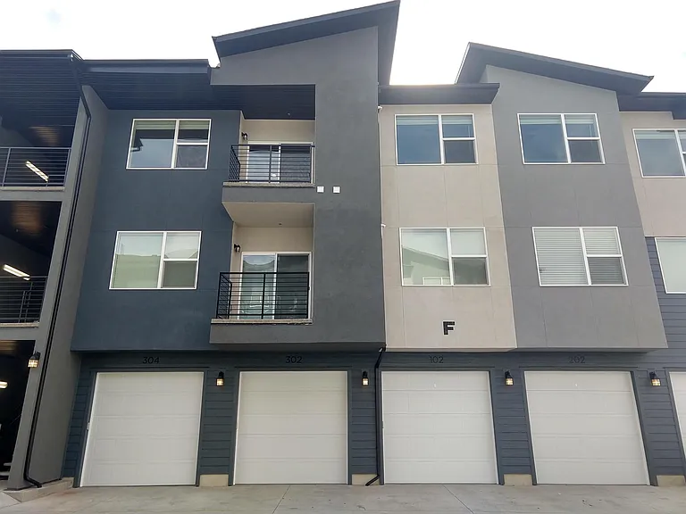 463 W 60 S #M301 — Photo 14