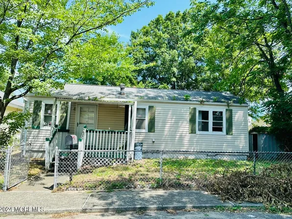 1 Maplewood Avenue, Keansburg, NJ 07734