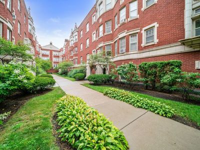 208 N Oak Park Ave APT 1II, Oak Park, IL, 60302