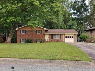 2476 Burton Cir, Morrow, GA