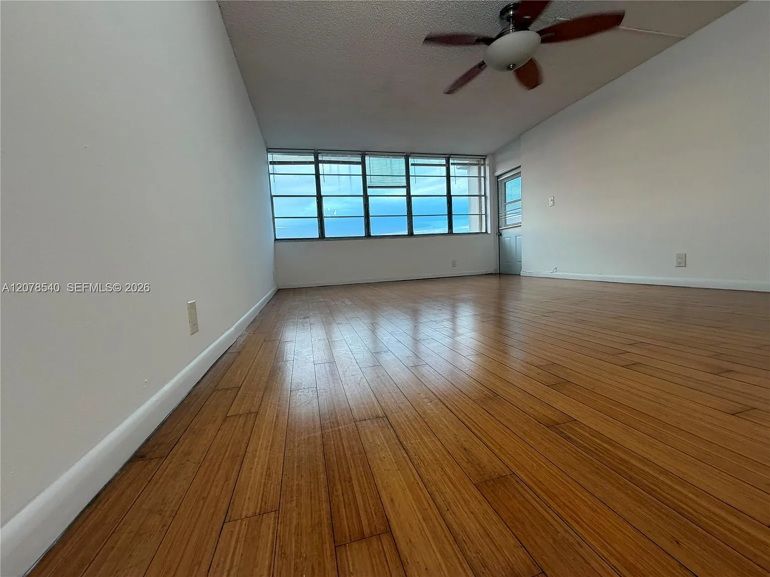 Crestview Towers Condo — Photo 3