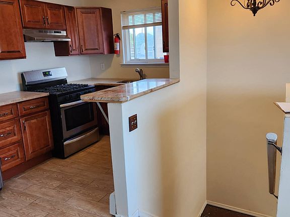 5th image of 661 Nasby Pl