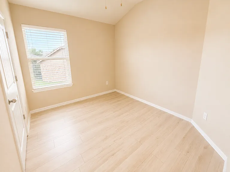 259 Meadowlands Dr — Photo 14