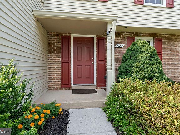 4th image of 8064 Red Jacket Way