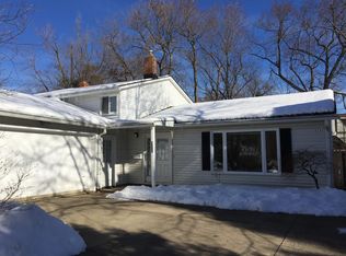 3171 Van Aken Blvd, Shaker Hts, OH