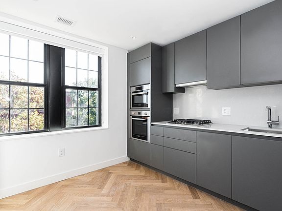 The Stanton studio apartment with luxury kitchen