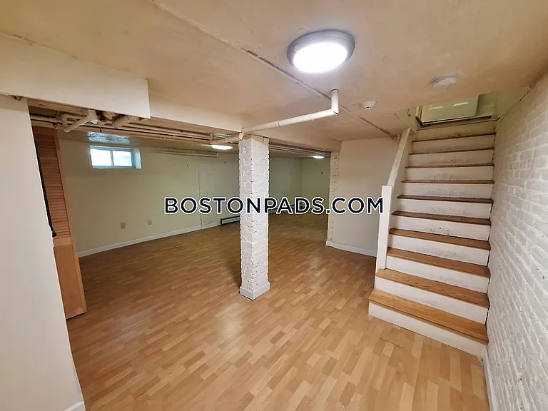 64 Pleasant St #1 — Photo 25
