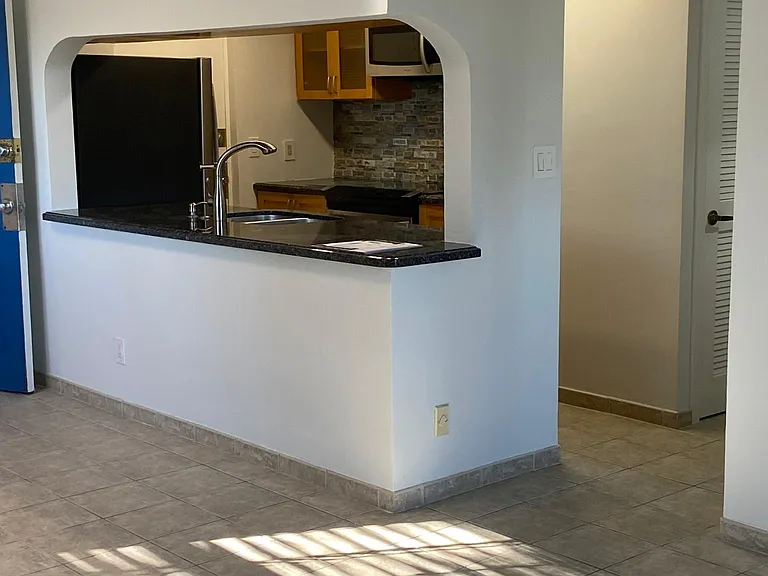 1407 NE 56th St #3 — Photo 5
