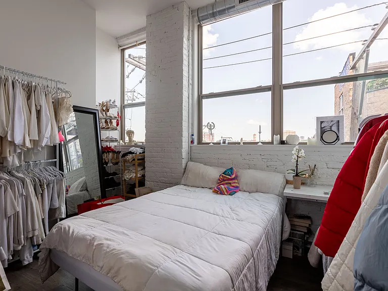 915 W Dakin St #3 — Photo 10