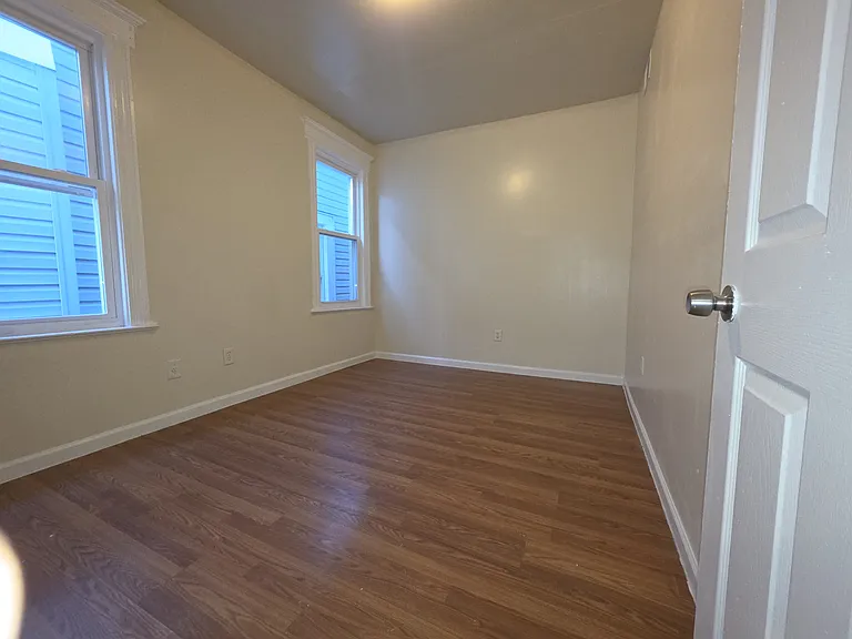 373 S 18th St #2 — Photo 11