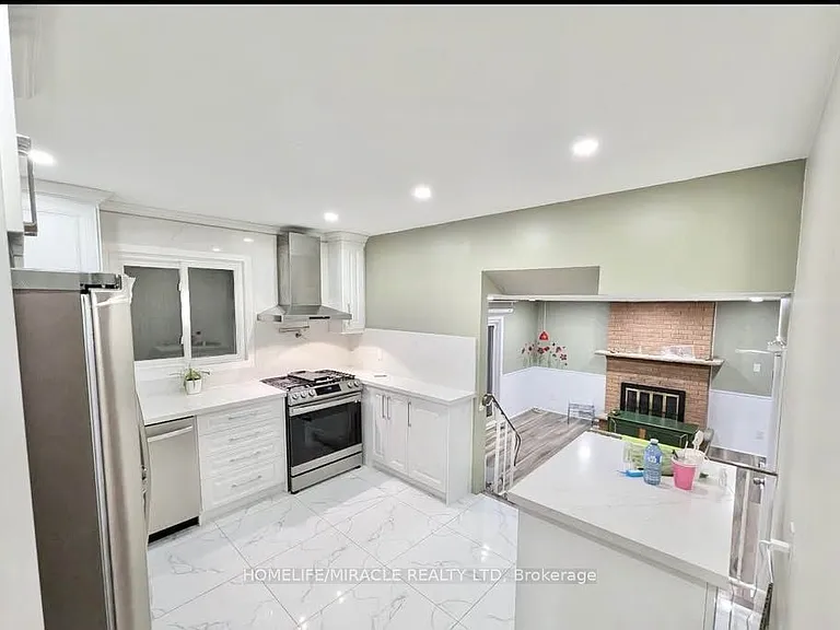 68 Briargate Dr — Photo 8