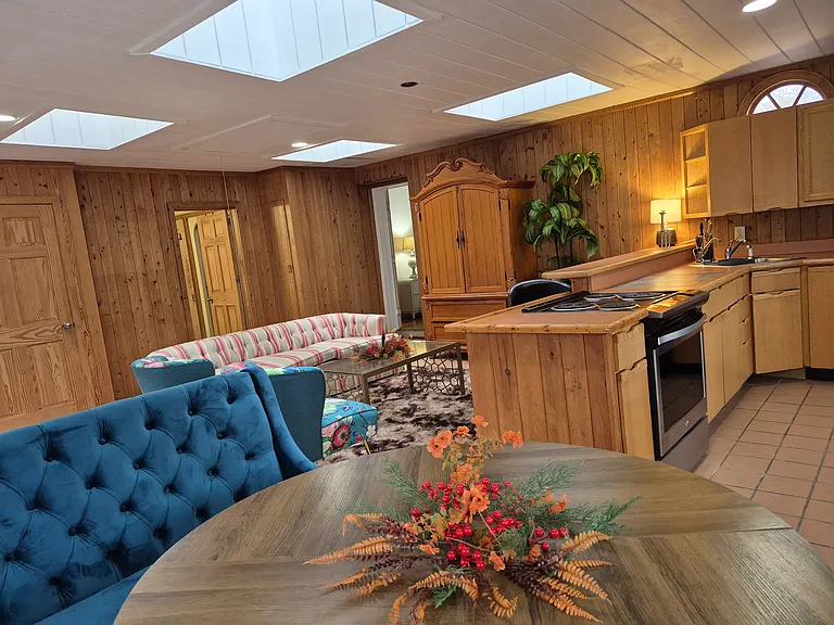 914 Riverside Ave — Photo 8