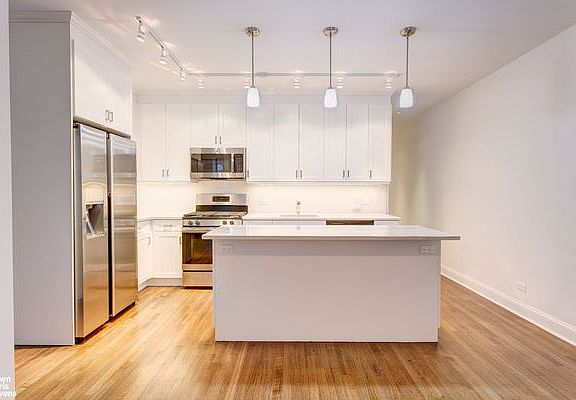 3rd image of 203 W 94th St APT 2A