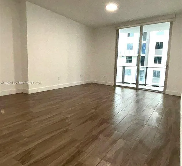 1010 SW 2nd Ave #2007 — Photo 9