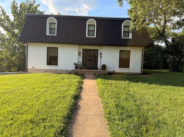 301 Sunset Ln