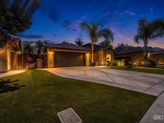 3rd image of 10406 Pepperwood Dr