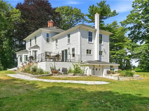 3672 S County Trl, Richmond, RI 02892