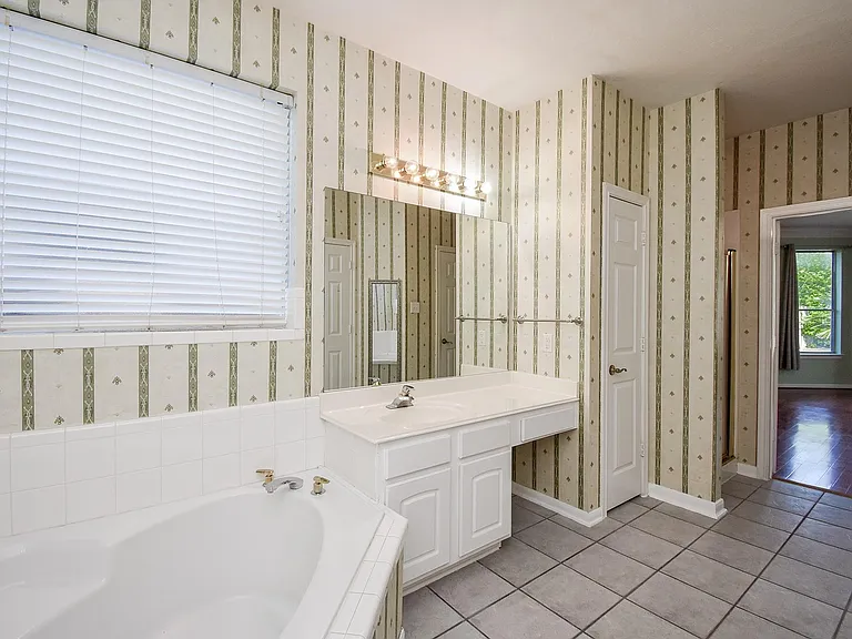 2719 Mossy Log Ct — Photo 30