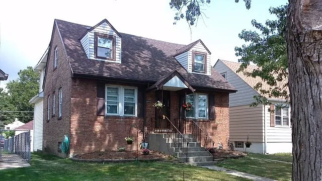 3664 Washington St photo 1