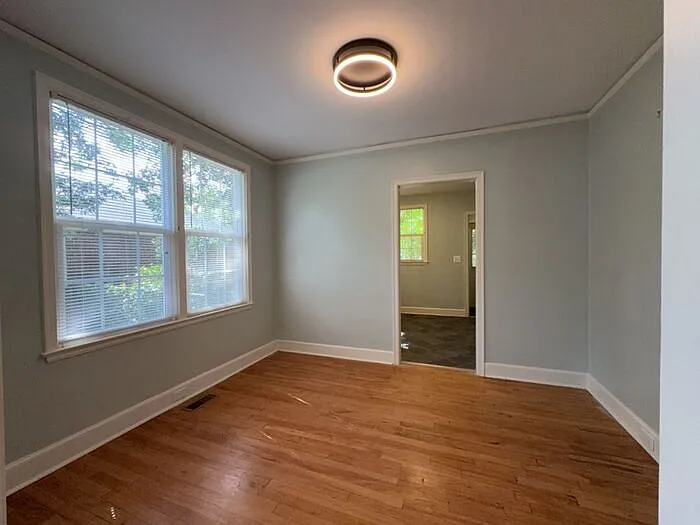 2944 Hope Ave — Photo 4