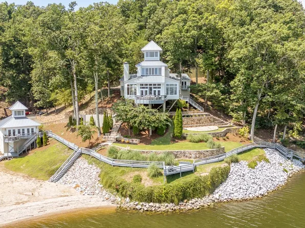 199 Lakeshore Ln, Counce, TN 38326