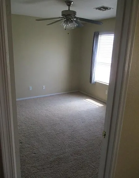 642 S Concord St — Photo 5