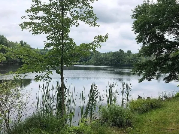 24 Cote Ln, Sutton, MA 01590