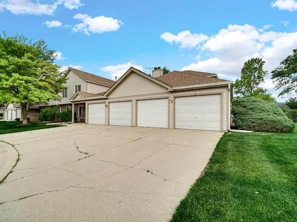 7000 Newport Dr APT 204, Woodridge, IL 60517
