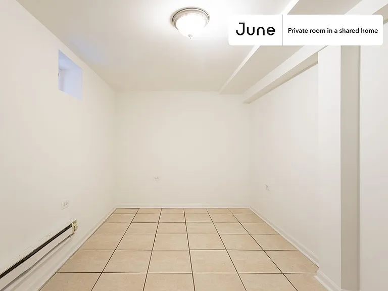 1841 N Mozart St #C — Photo 2