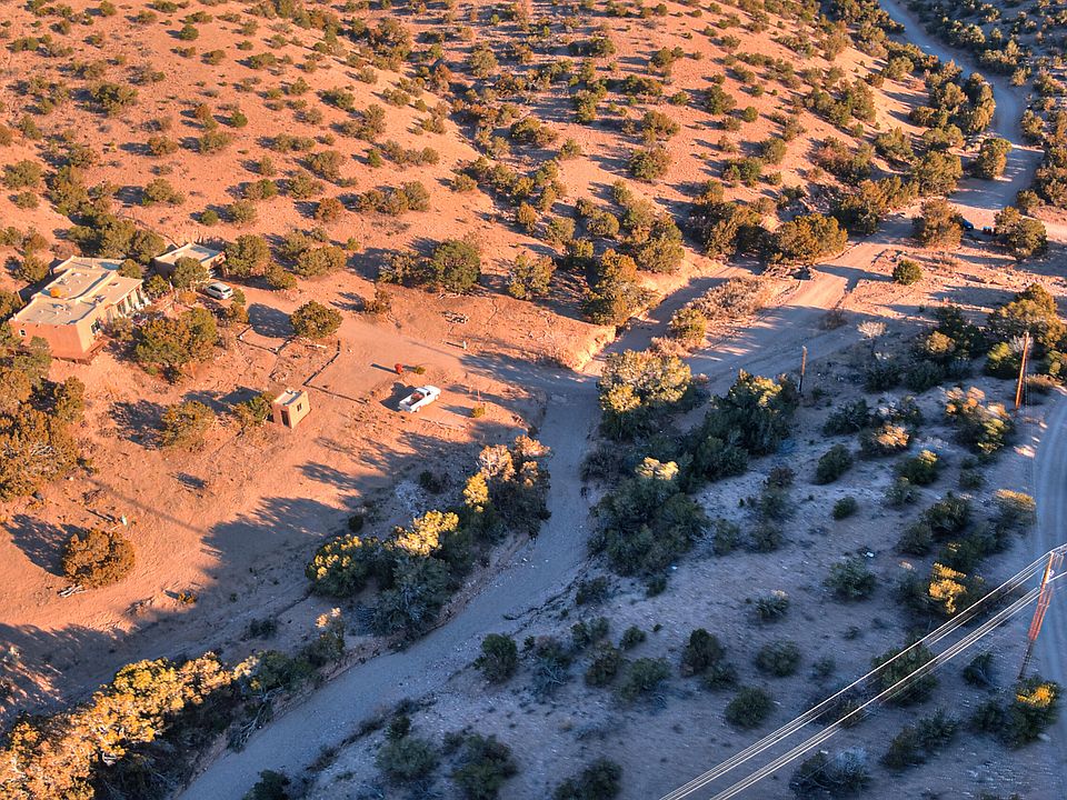 2nd image of 19A Linda Placitas Rd