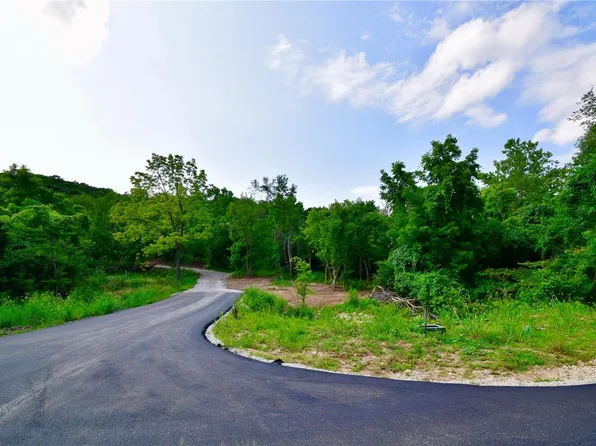 5661 Eagles Valley W, High Ridge, MO 63049