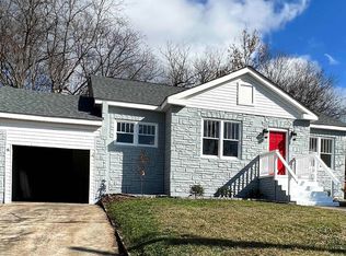 29 Broad St, Whitmire, SC 29178