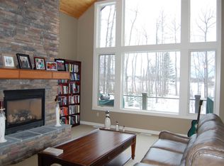 6092 Quarry Ridge Dr, Bay Harbor, MI 49770