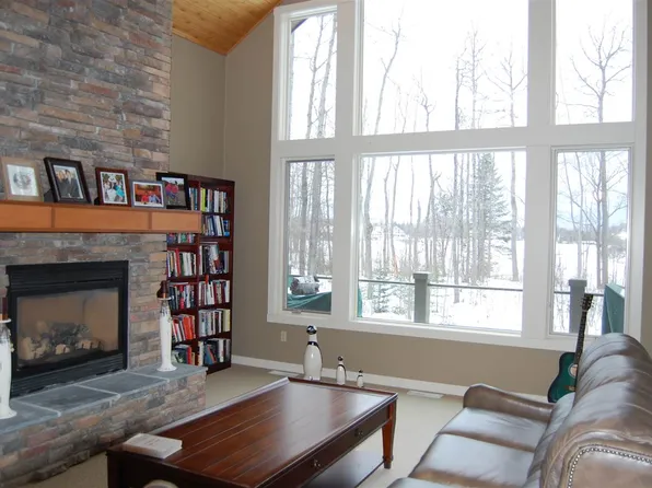 6092 Quarry Ridge Dr, Bay Harbor, MI 49770
