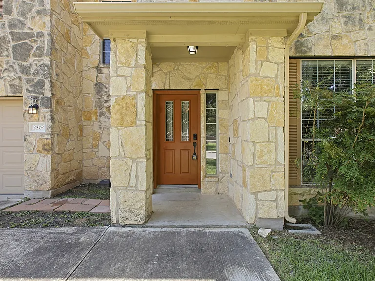 2302 Brookhollow Ter — Photo 45