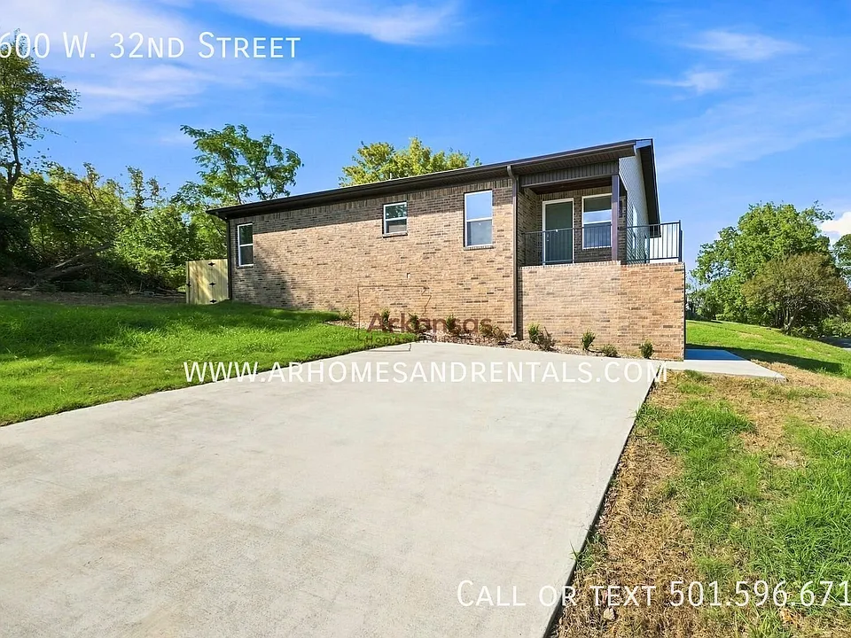 1600 W 32nd St