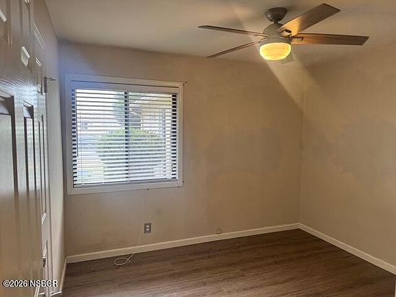 5th image of 839 E El Camino St