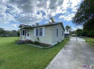 1005 W End Dr, New Roads, LA 70760