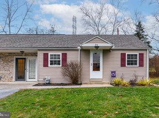34 Village Rd, Hummelstown, PA 17036