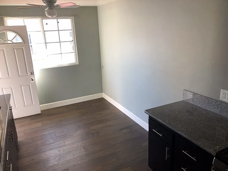 6760 Mohawk St — Photo 9