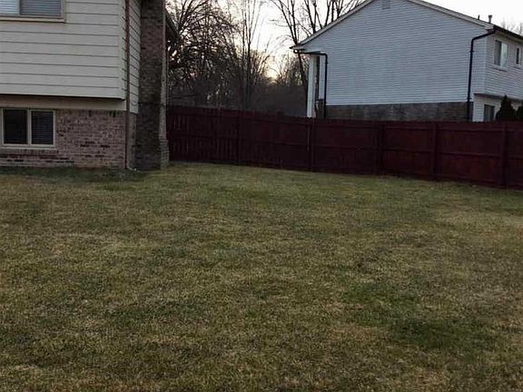 2nd image of 33149 Tall Pine Ct