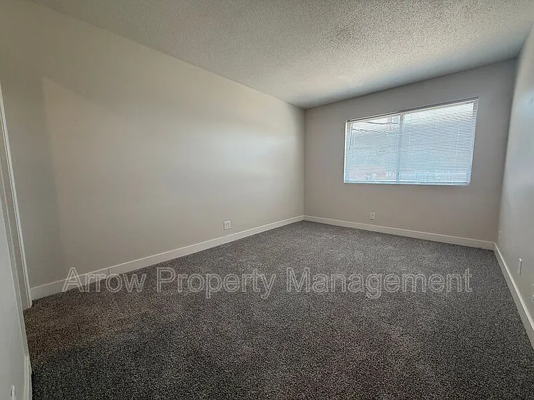 1315 F St #11 — Photo 5