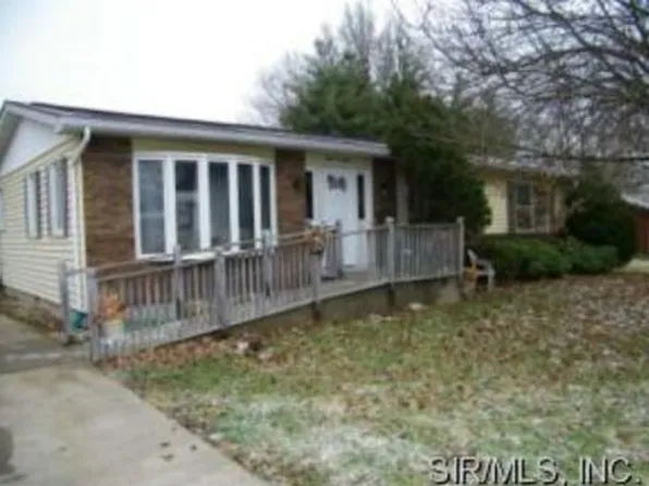 303 Peggy Ln, Sparta, IL 62286