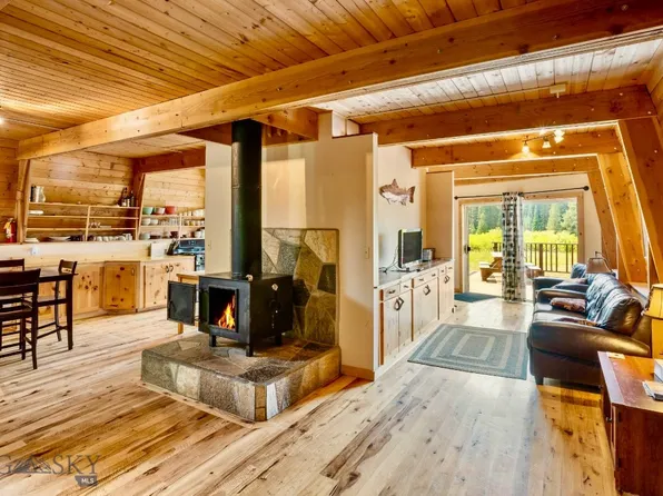 159 Mule Deer Rd, West Yellowstone, MT 59758
