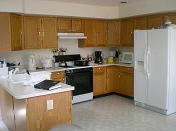3rd image of 13043 Depue Ave