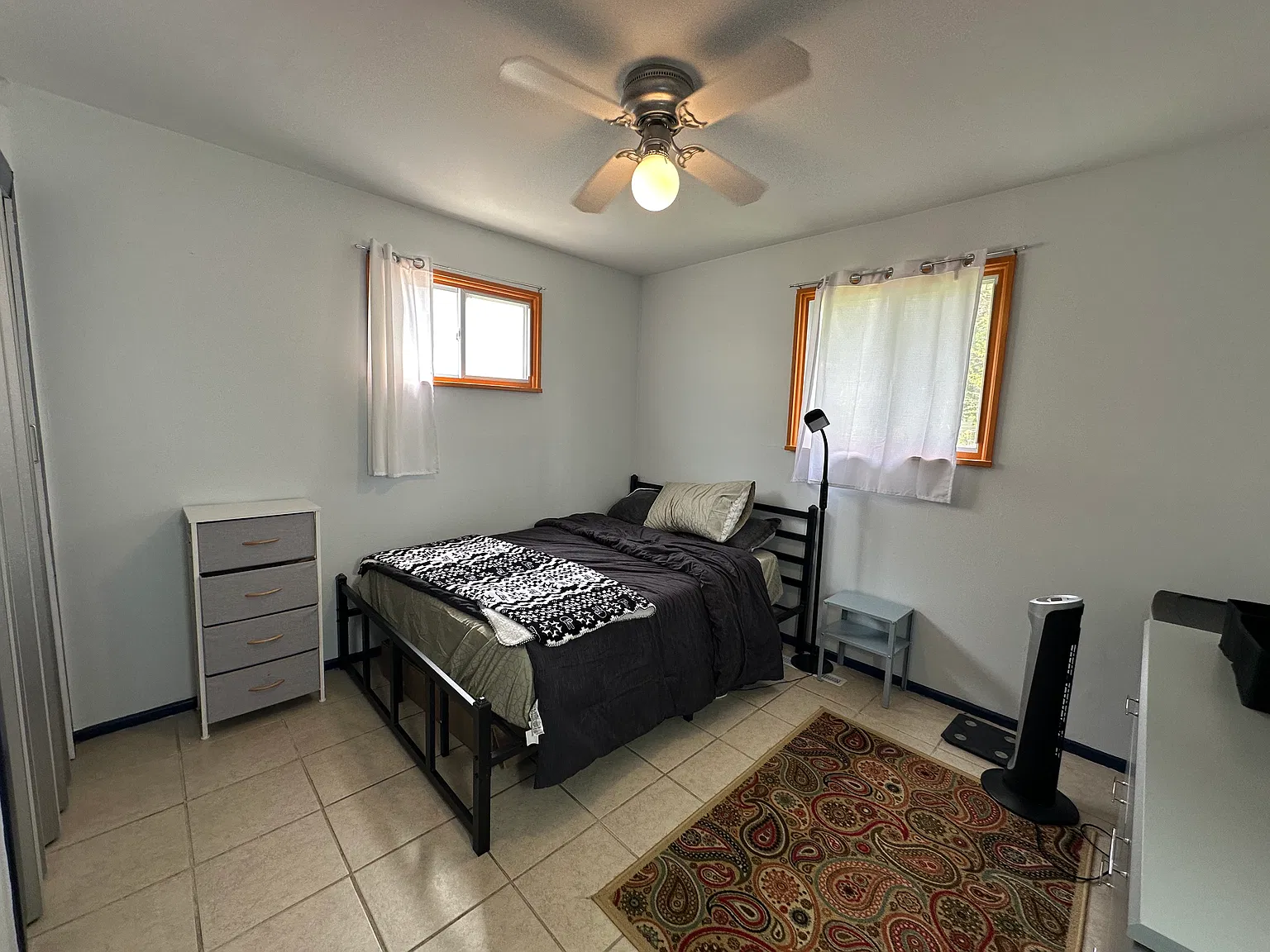 3 bed, 912 sqft, $1,500 — Photo 4