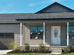 202 Fox Xing, Clarksville, TN 37040