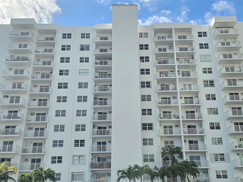 1st image of 200 S Birch Road #121