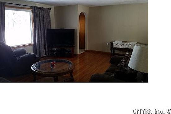3rd image of 75 Randall St