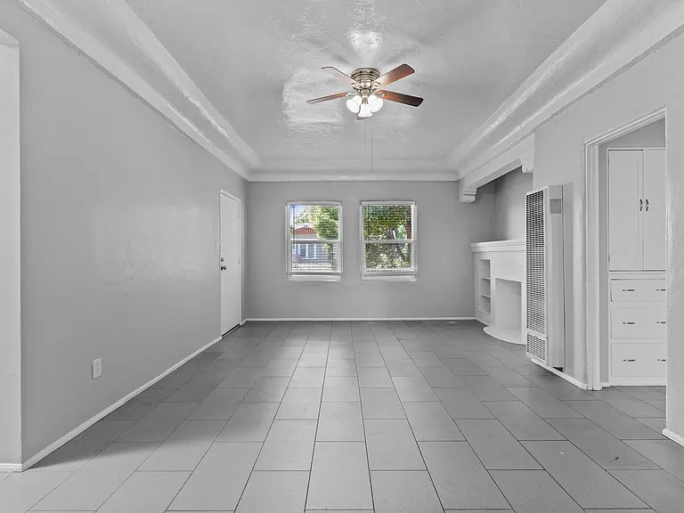 820 Lime Avenue — Photo 5